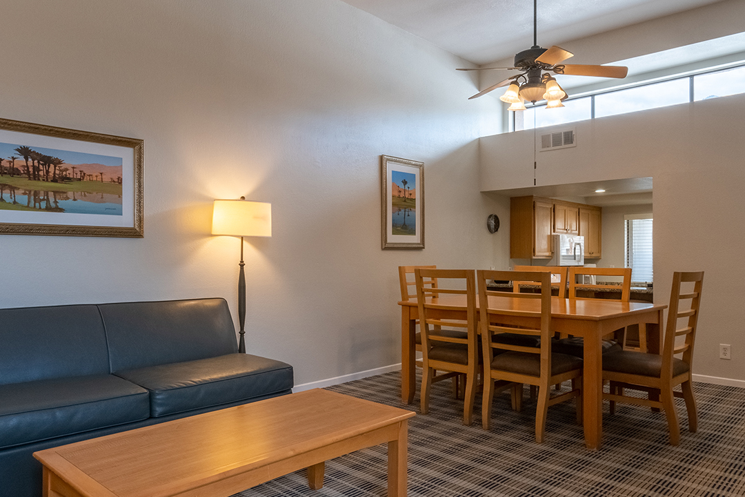 Vista Mirage living area