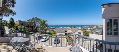 Villa-LAuberge_Balcony_View_604_web_2022-2