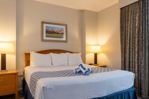Vista Mirage Resort 2bd master bedroom 2021 1